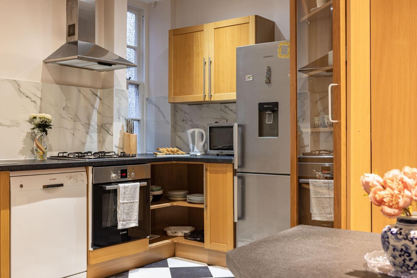 3 bed house to rent in Warwick Gardens, London  - Property Image 11