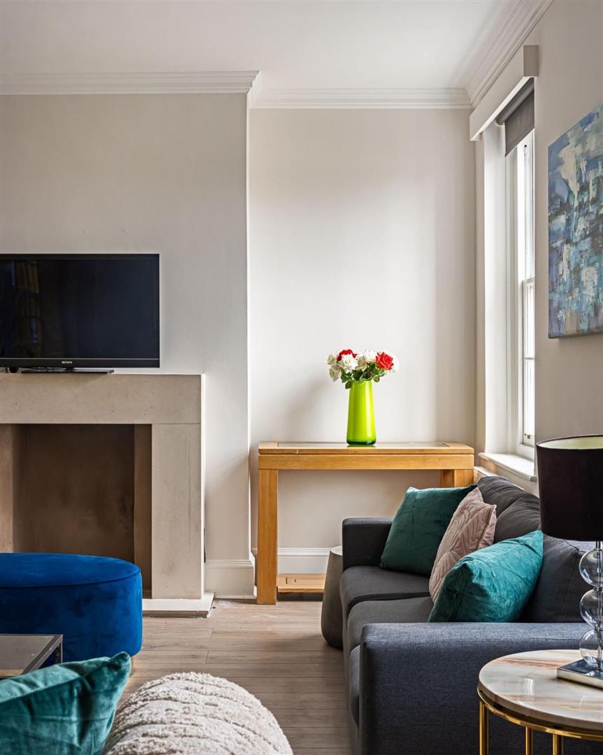 3 bed house to rent in Warwick Gardens, London  - Property Image 4