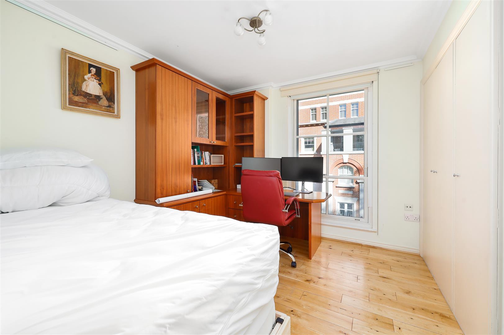 3 bed flat for sale in Vincent Square, London 13