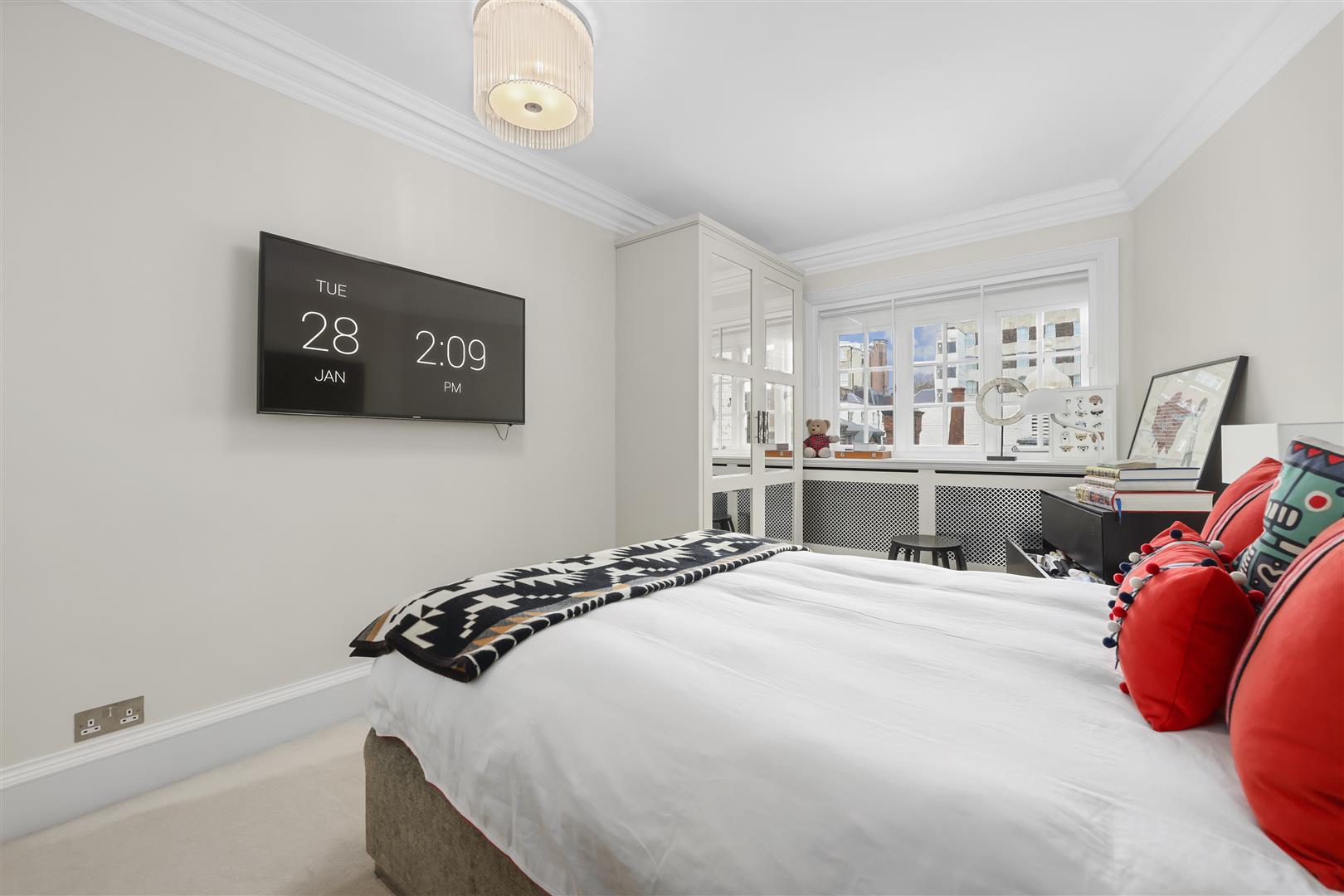 4 bed apartment to rent in Mount Street, London  - Property Image 37