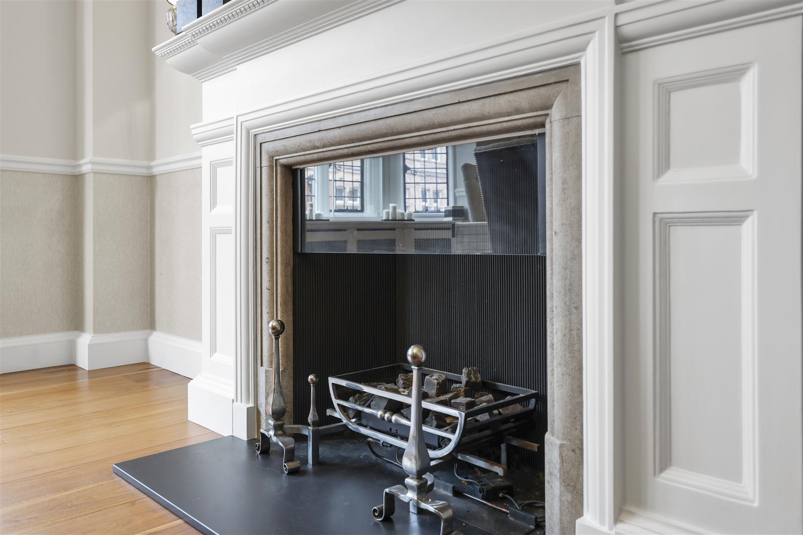 4 bed apartment to rent in Mount Street, London  - Property Image 15