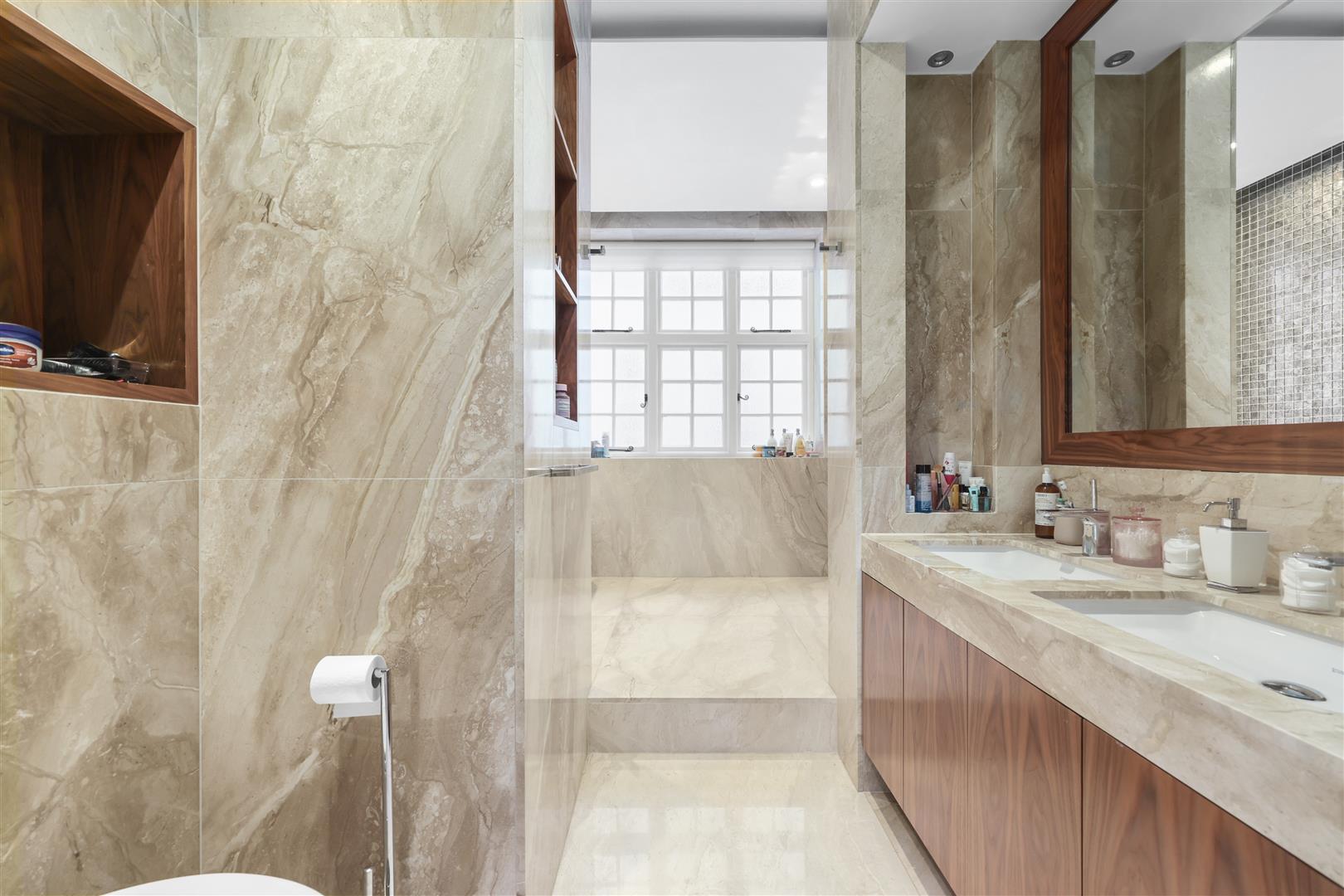 4 bed apartment to rent in Mount Street, London 30