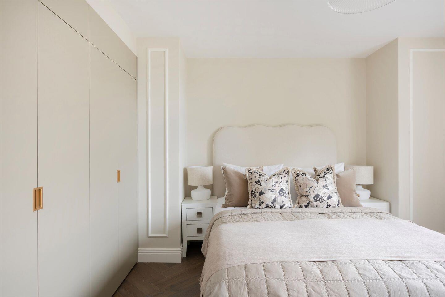 2 bed house to rent in The Water Gardens, London 16