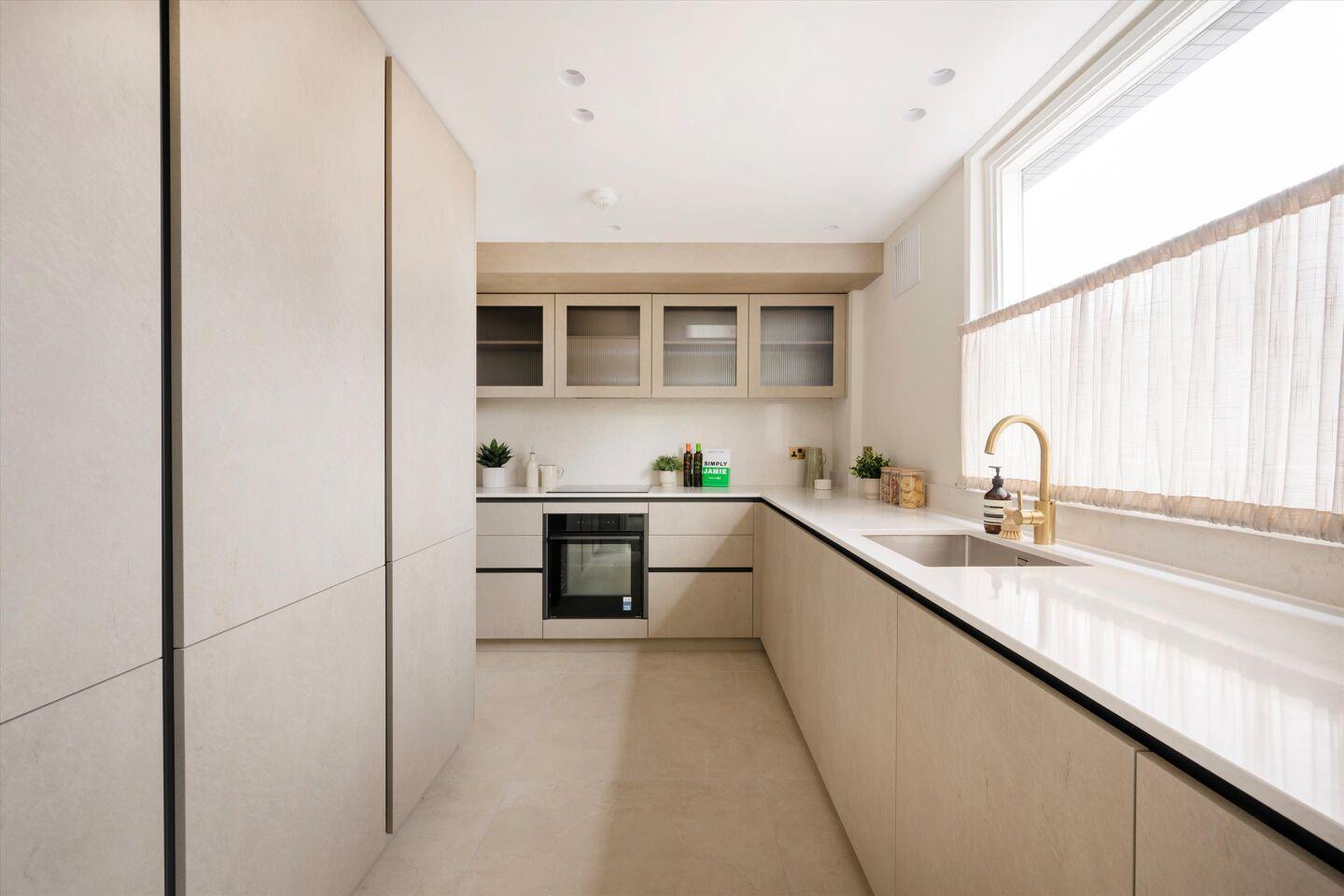 2 bed house to rent in The Water Gardens, London 13