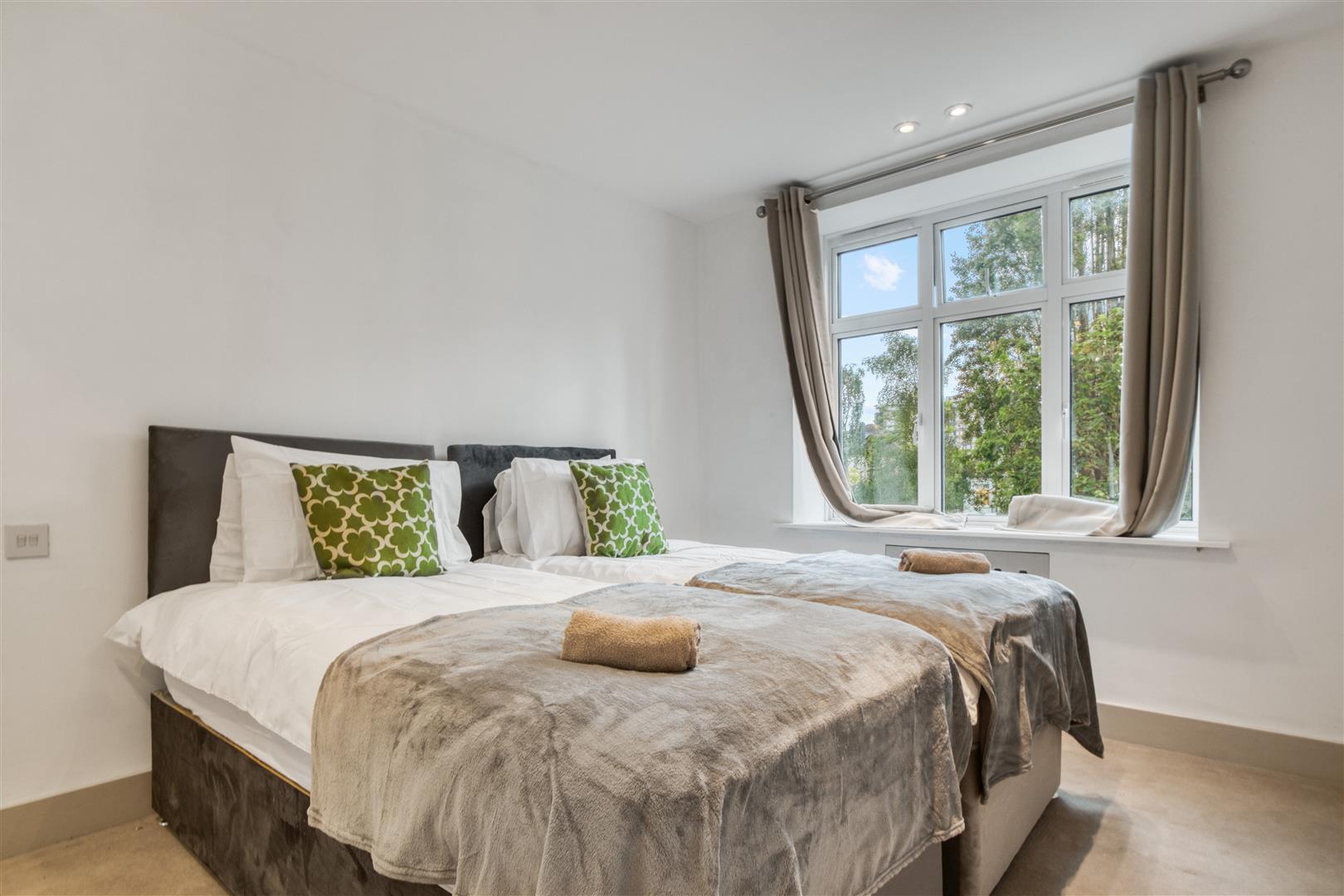 2 bed house to rent in Hall Road, London  - Property Image 13