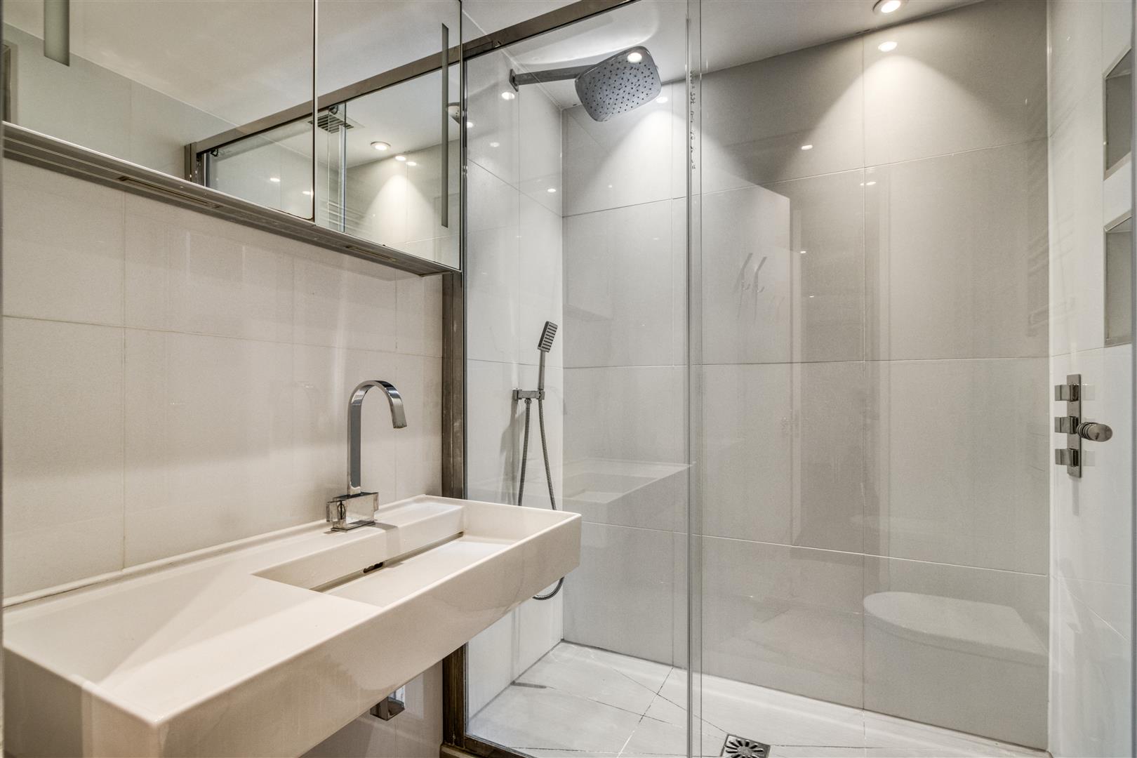 2 bed house to rent in Hall Road, London  - Property Image 22