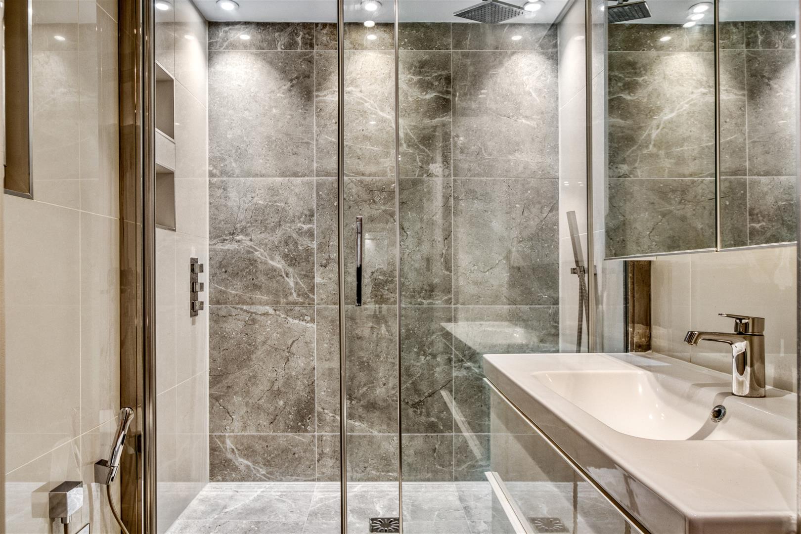 2 bed house to rent in Hall Road, London  - Property Image 21