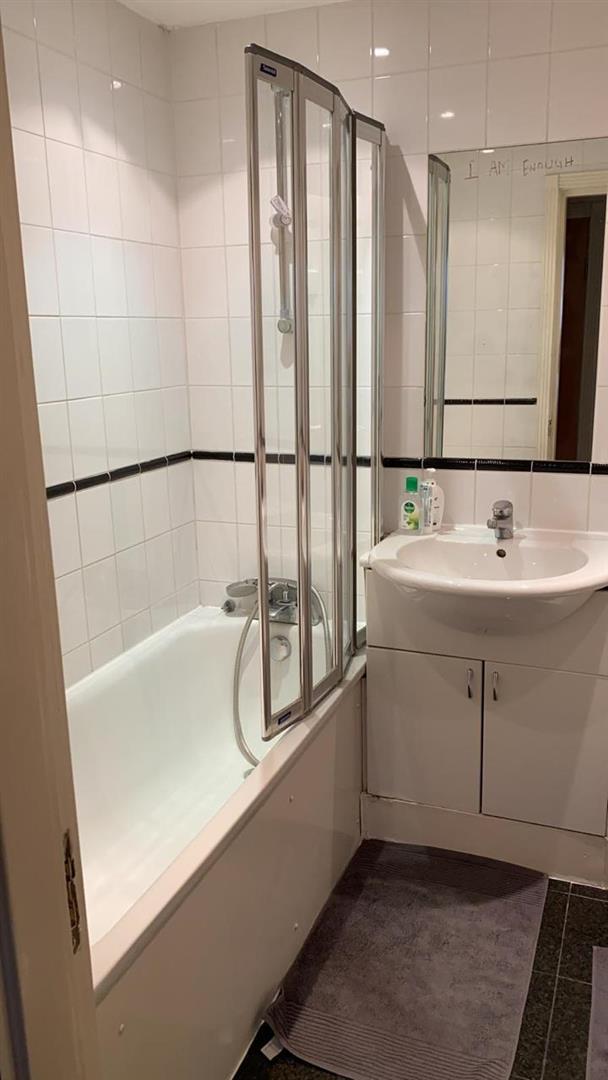 3 bed flat for sale in St. Edmunds Terrace, London  - Property Image 4