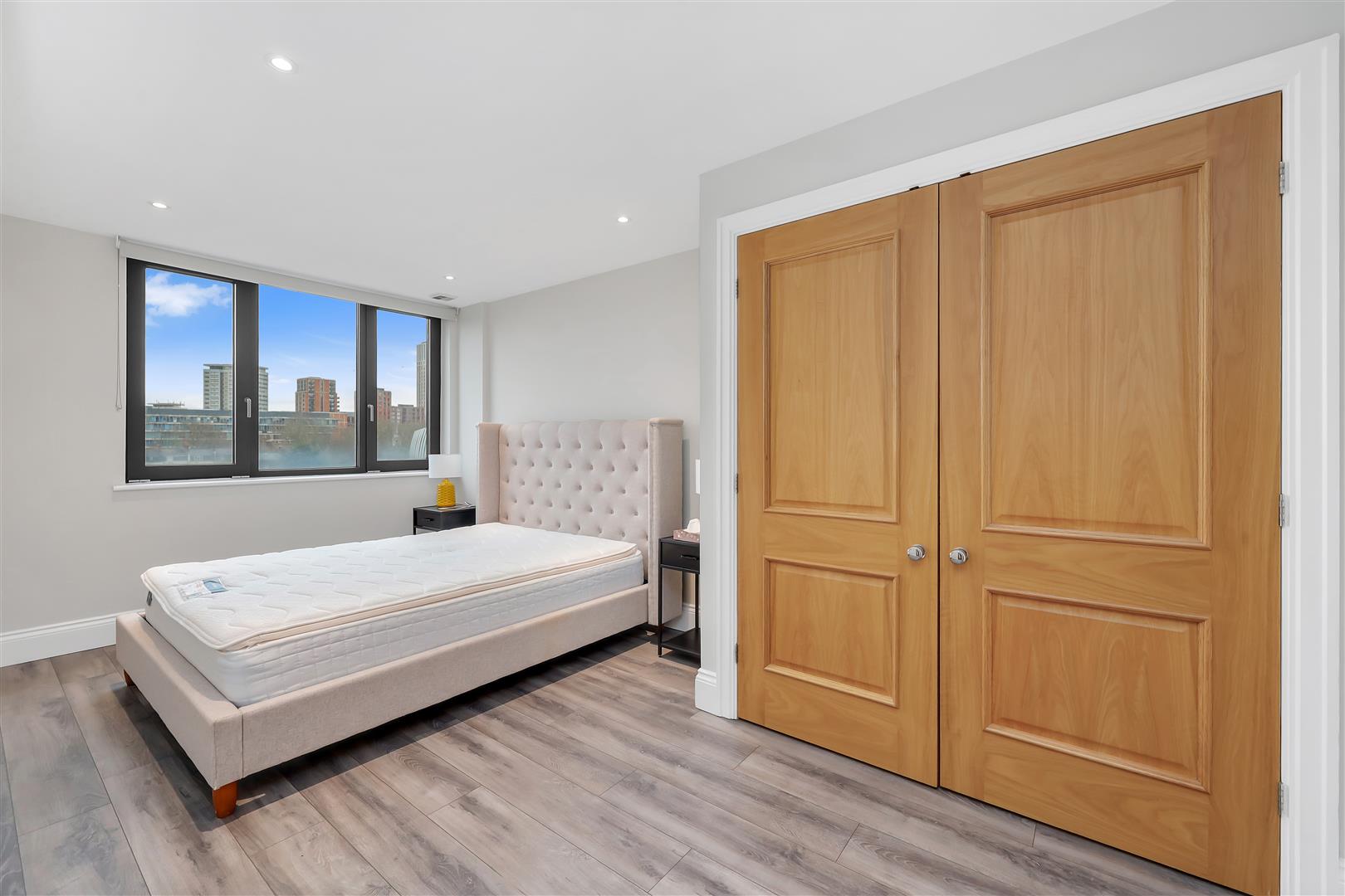 2 bed flat for sale in Sheldon Square, London 9