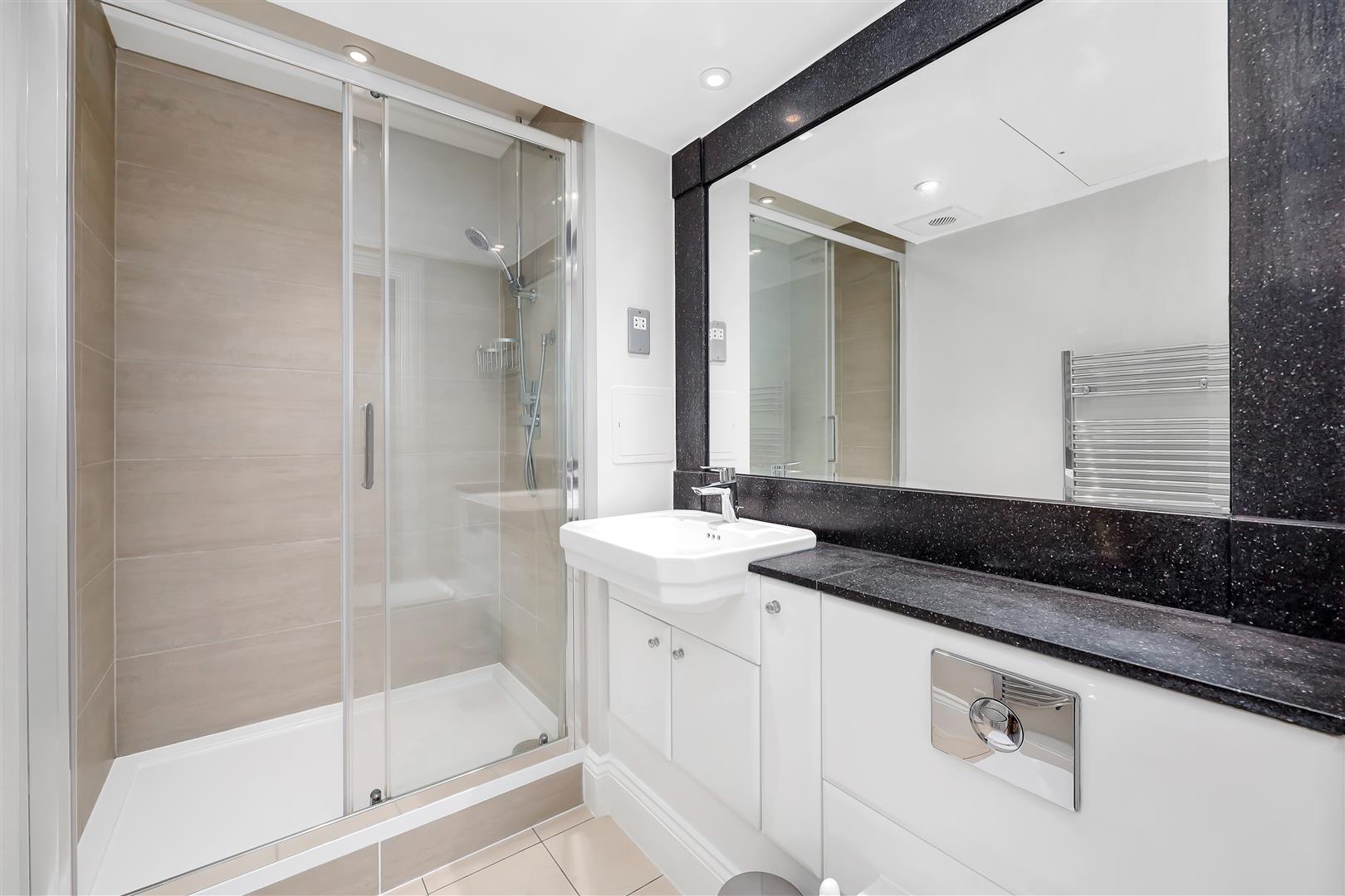 2 bed flat for sale in Sheldon Square, London 13