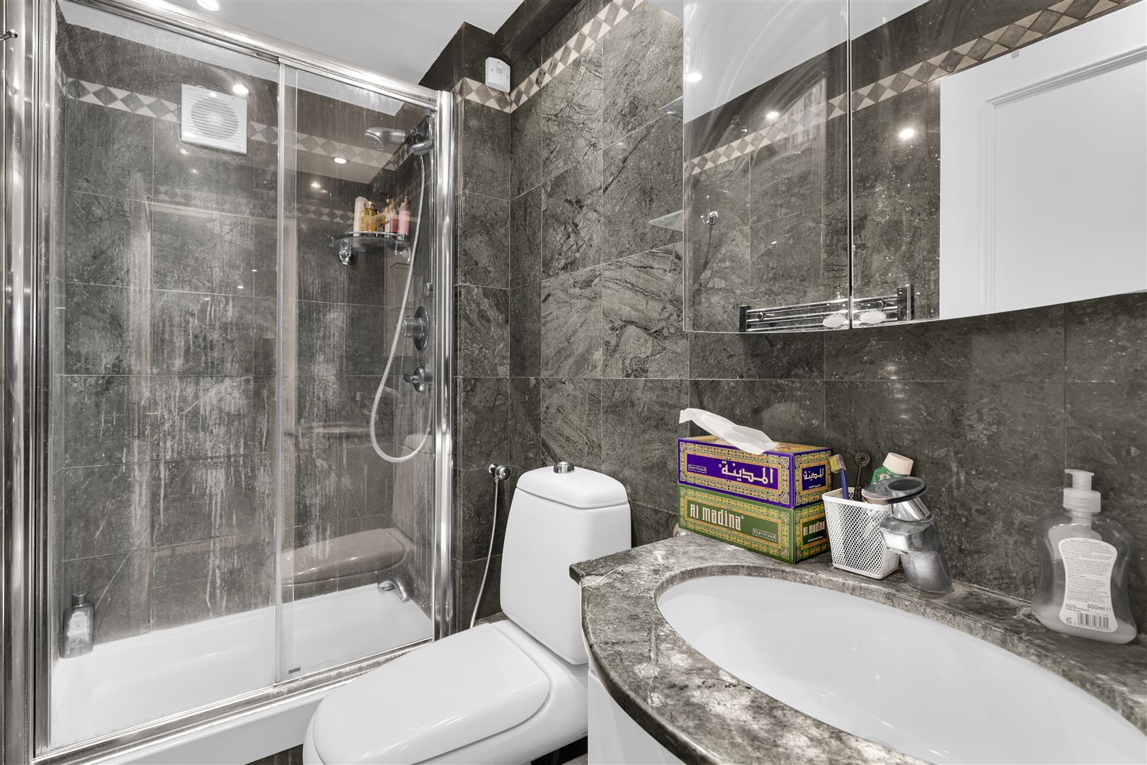 2 bed flat for sale in The Quadrangle Tower, London  - Property Image 8