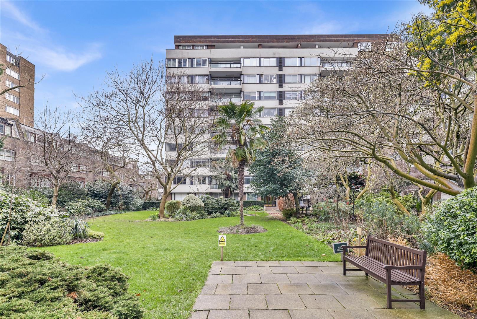 2 bed flat for sale in The Quadrangle Tower, London 27