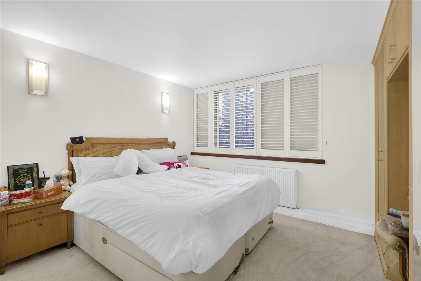 2 bed flat for sale in The Quadrangle Tower, London 8