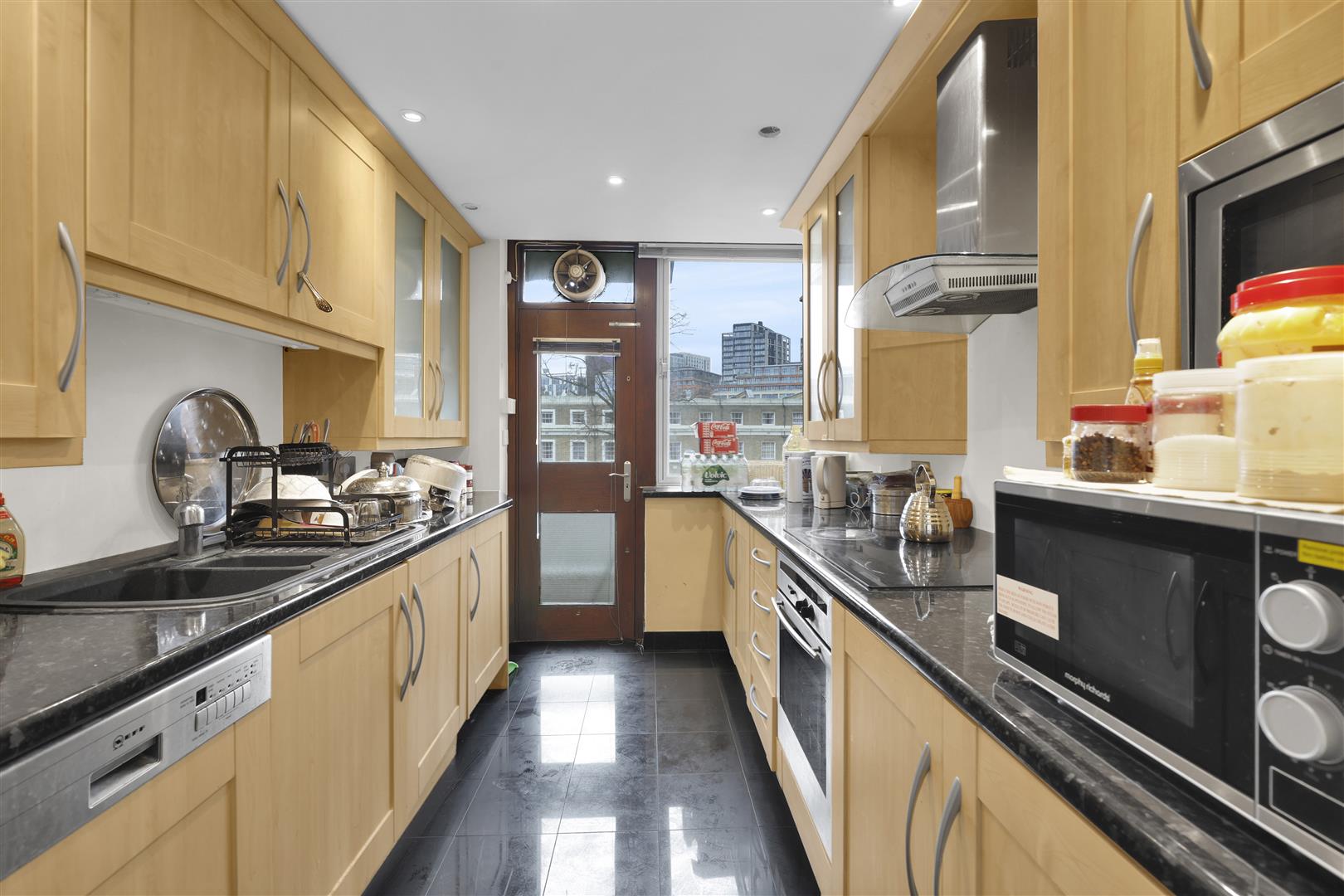 2 bed flat for sale in The Quadrangle Tower, London 3