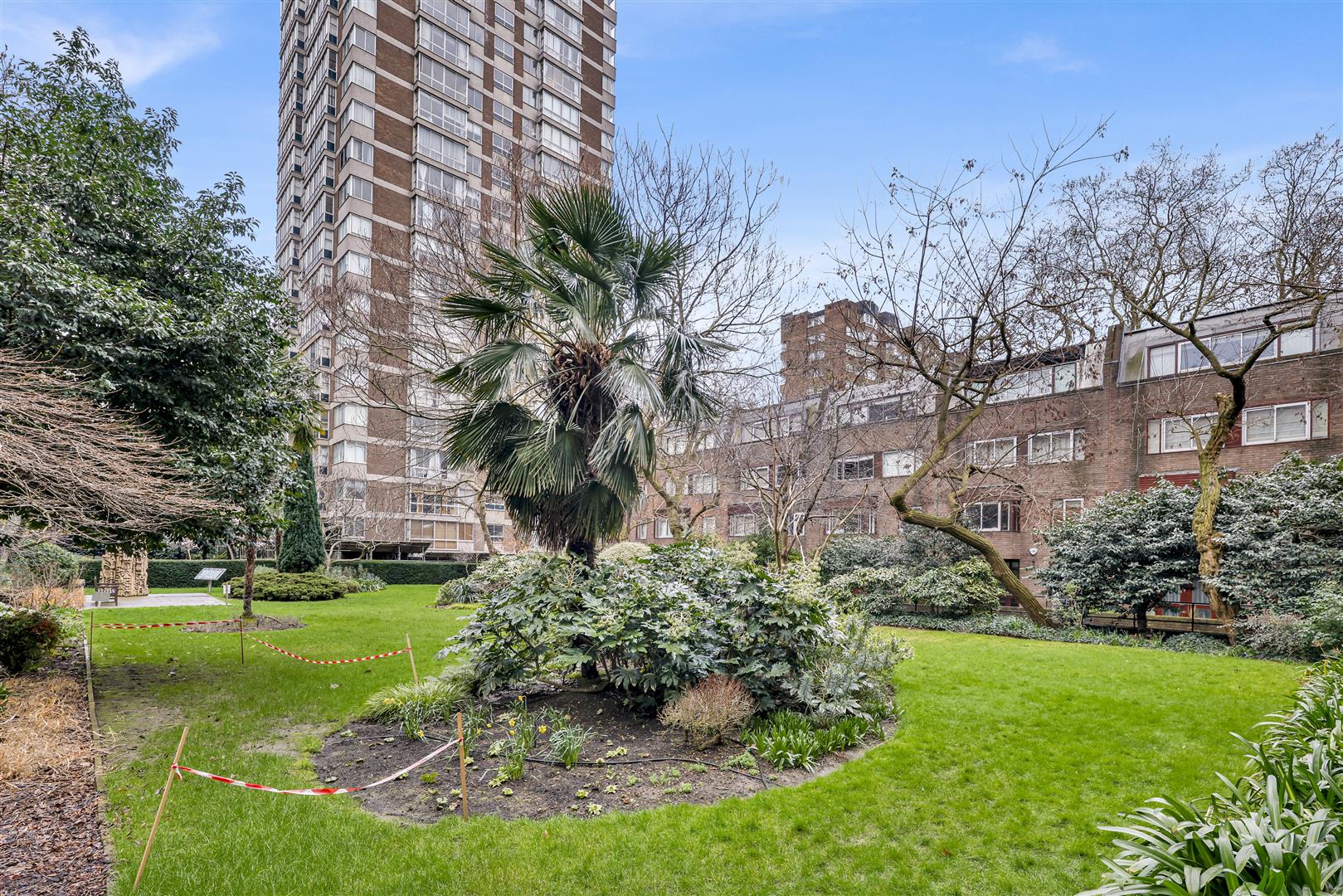 2 bed flat for sale in The Quadrangle Tower, London 23