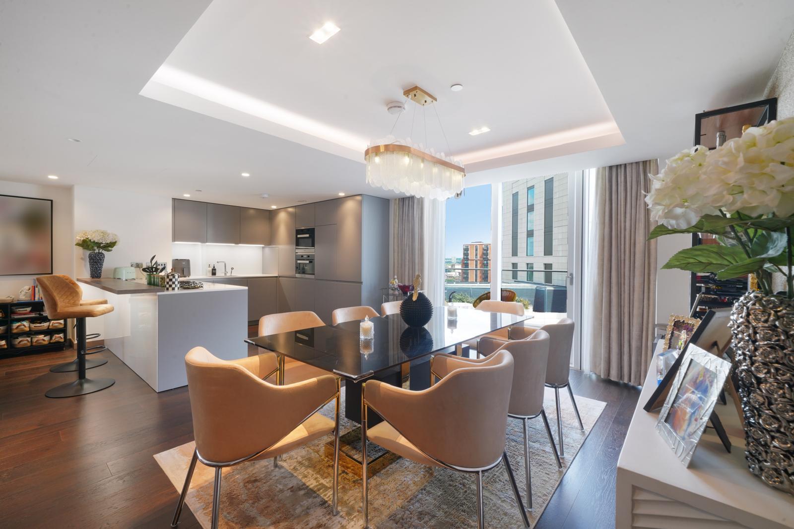 3 bed apartment for sale in North Wharf Road, London