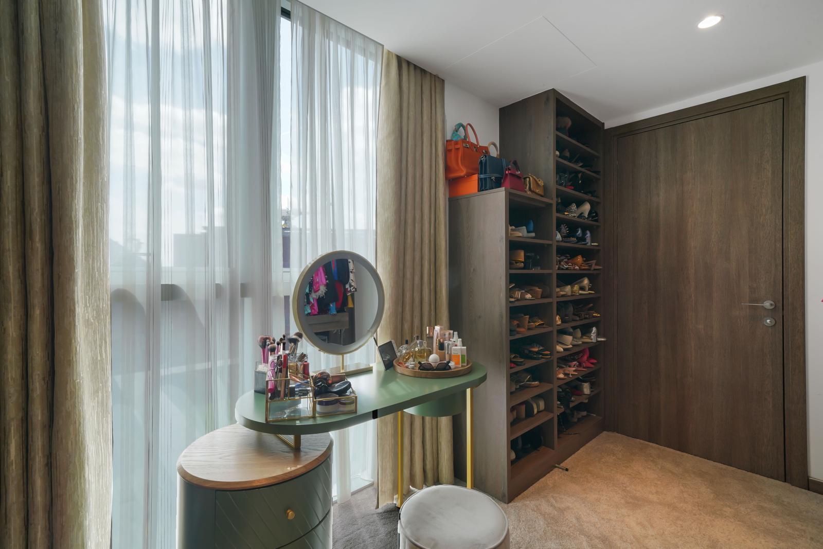 3 bed apartment for sale in North Wharf Road, London  - Property Image 2