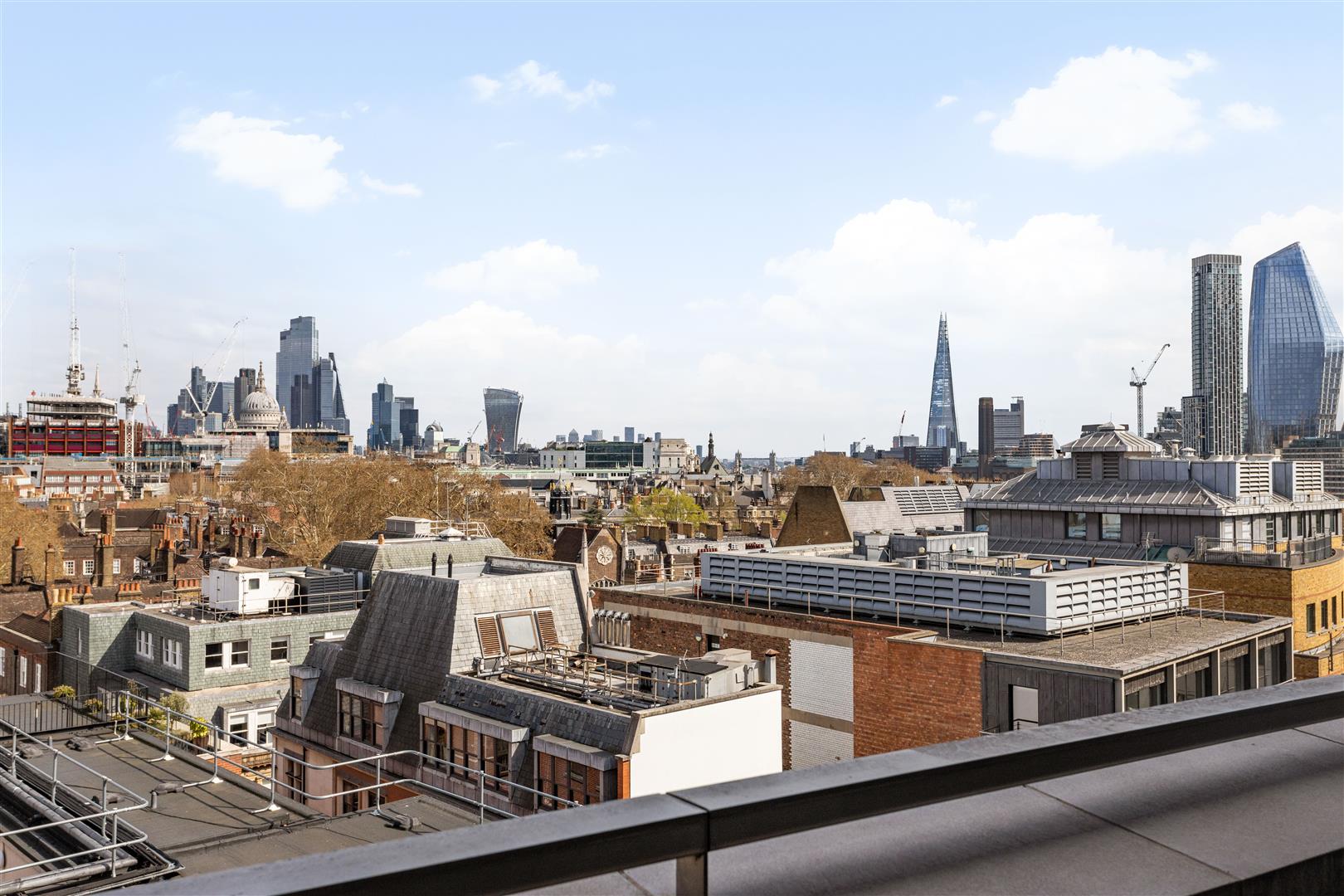 3 bed flat for sale in Strand, London