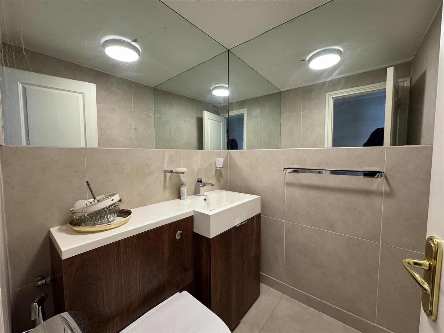 3 bed house for sale in The Water Gardens, London  - Property Image 7