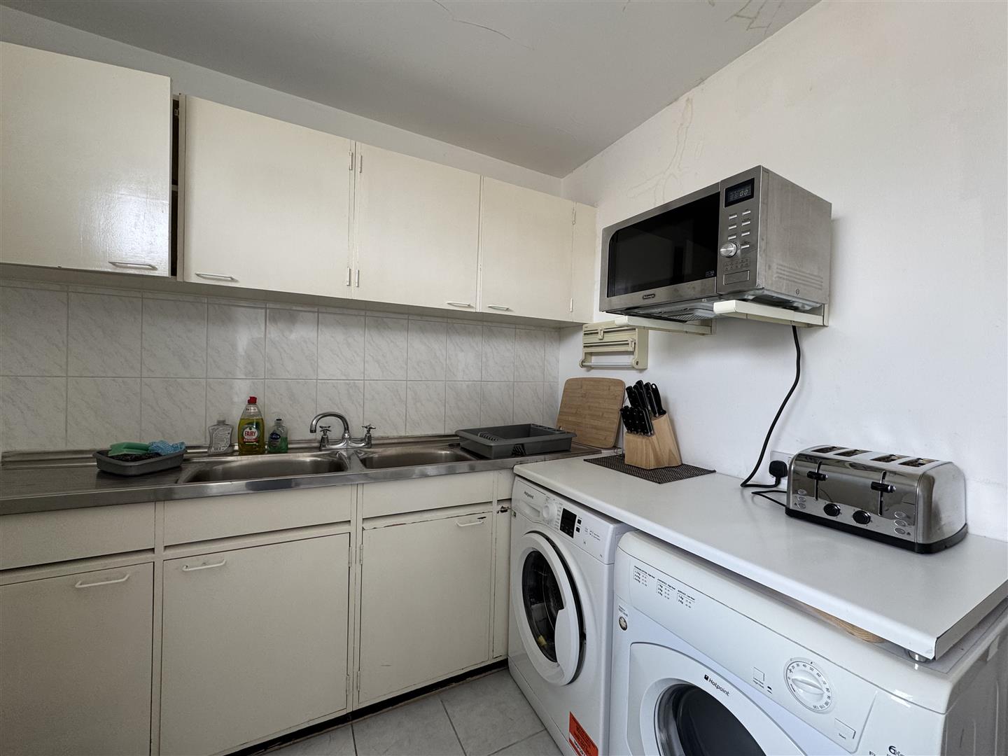 3 bed house for sale in The Water Gardens, London  - Property Image 9