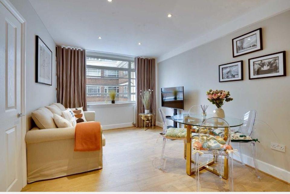 1 bed house for sale in Sloane Avenue, London  - Property Image 2