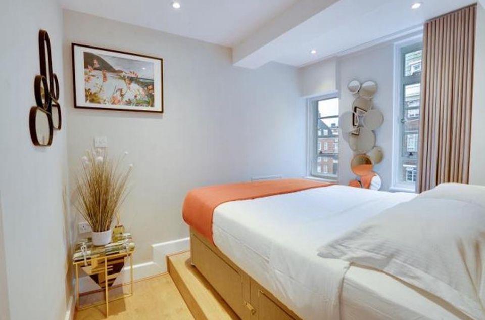 1 bed house for sale in Sloane Avenue, London  - Property Image 3
