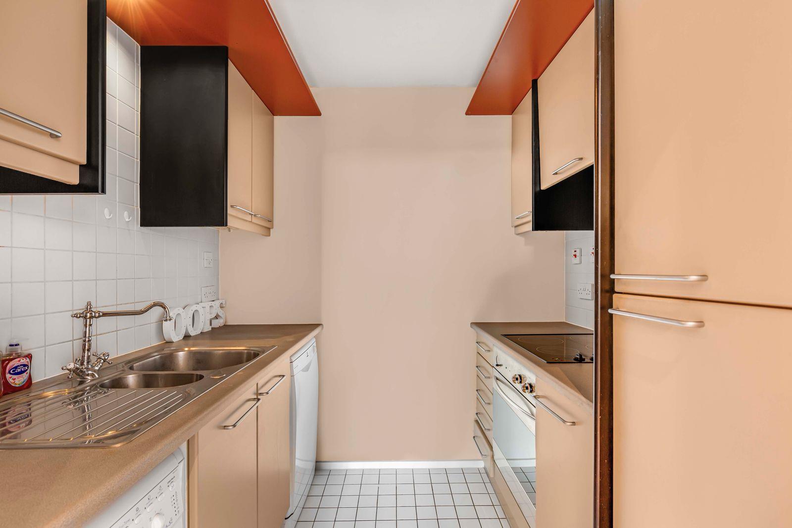 1 bed house for sale in Cromwell Road, London  - Property Image 10