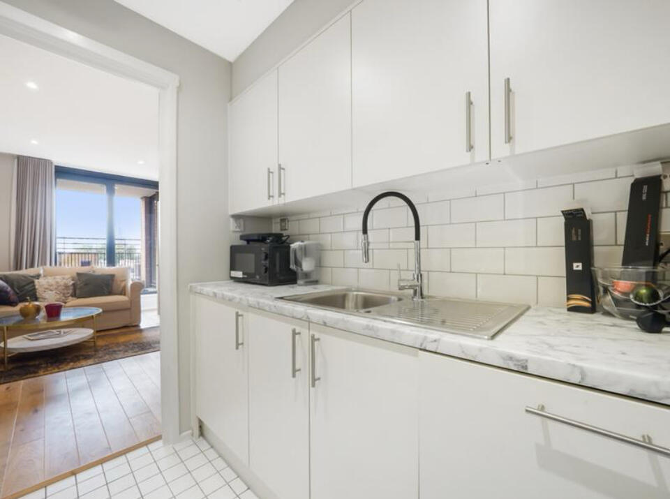 1 bed house for sale in Cromwell Road, London  - Property Image 7