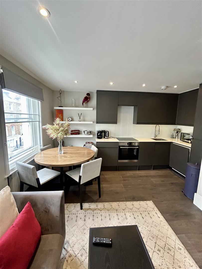 1 bed house for sale in Upper Montagu Street, London  - Property Image 9