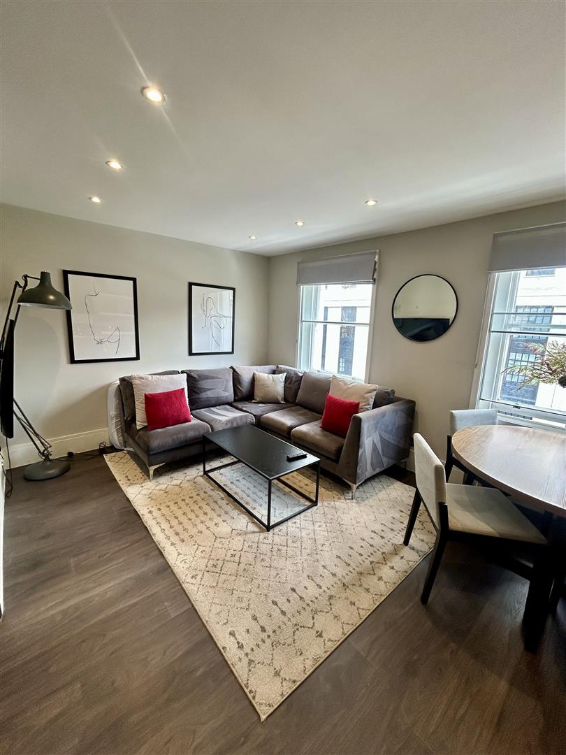 1 bed house for sale in Upper Montagu Street, London  - Property Image 8