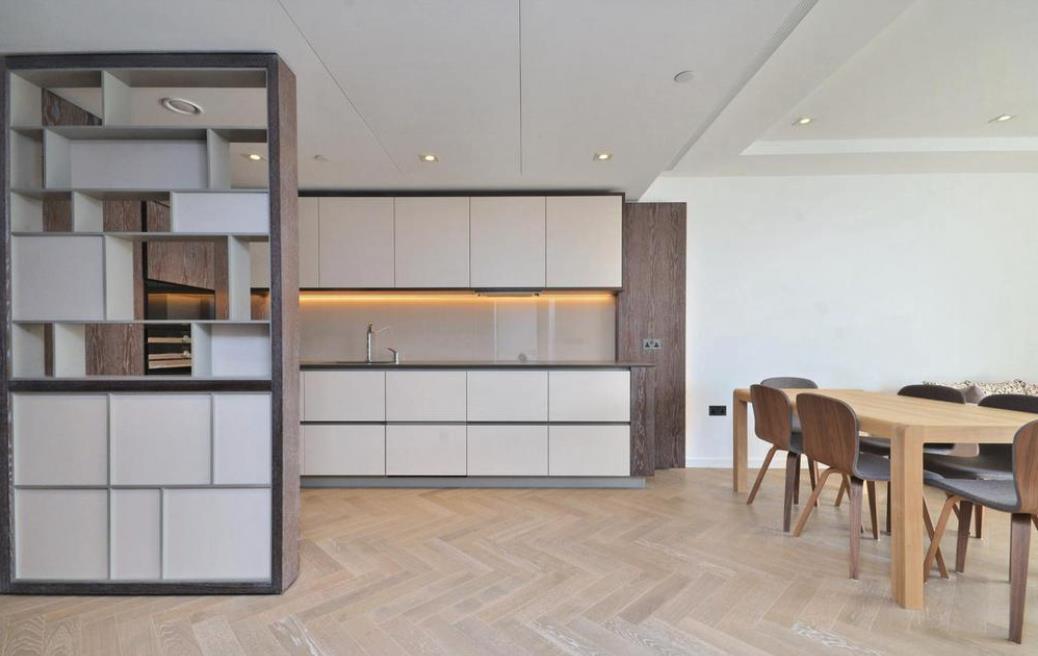2 bed flat to rent in London  - Property Image 4