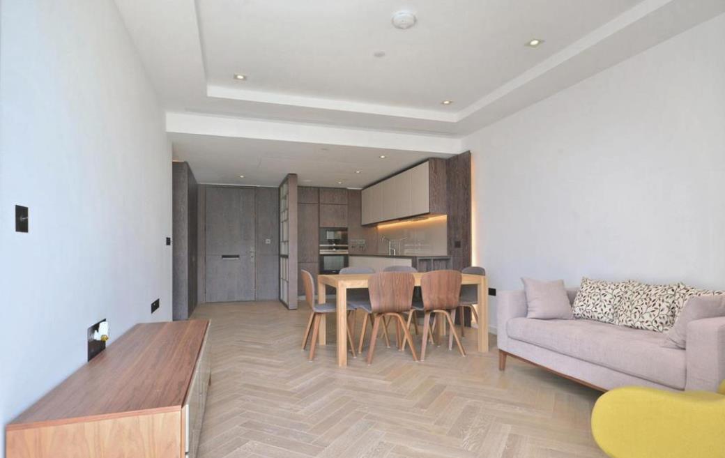 2 bed to rent in London