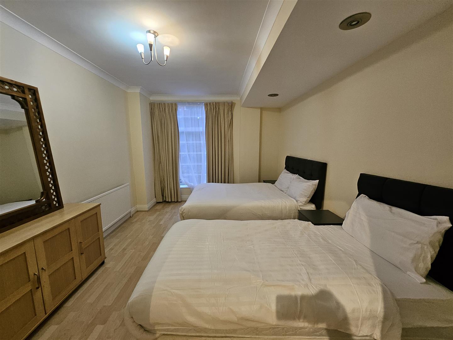 3 bed house for sale in London  - Property Image 11
