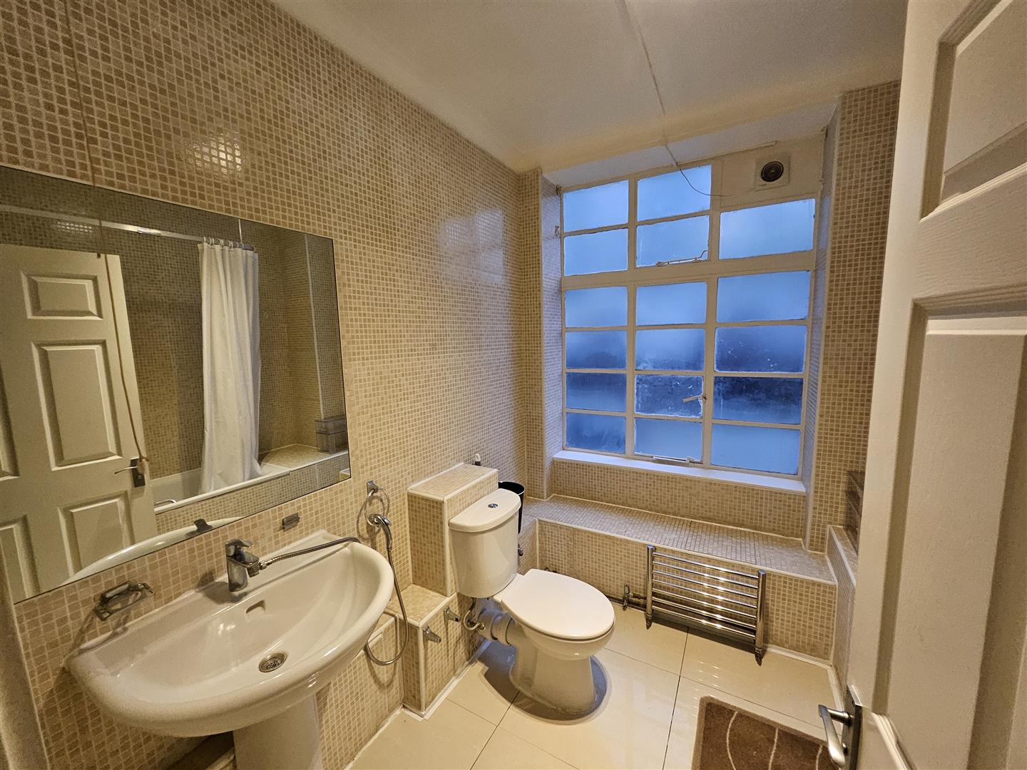 3 bed house for sale in London  - Property Image 14