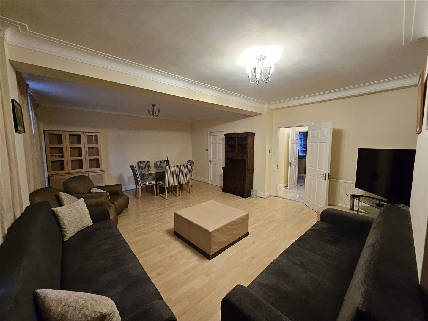 3 bed house for sale in London  - Property Image 4