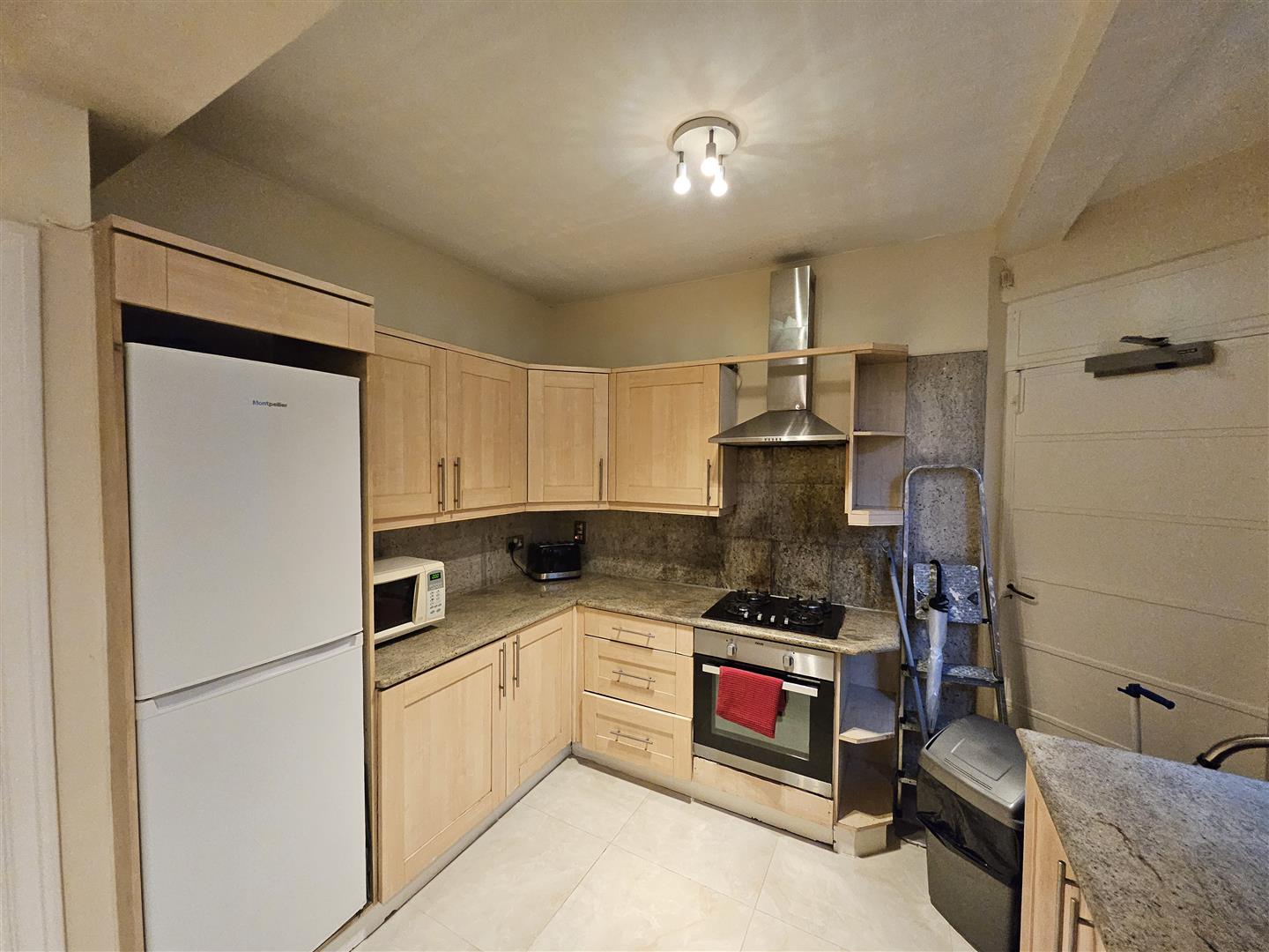 3 bed house for sale in London  - Property Image 6
