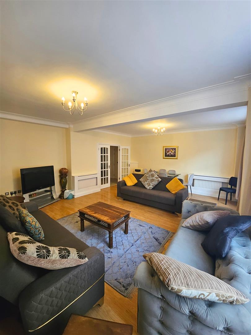 3 bed house for sale in London  - Property Image 3