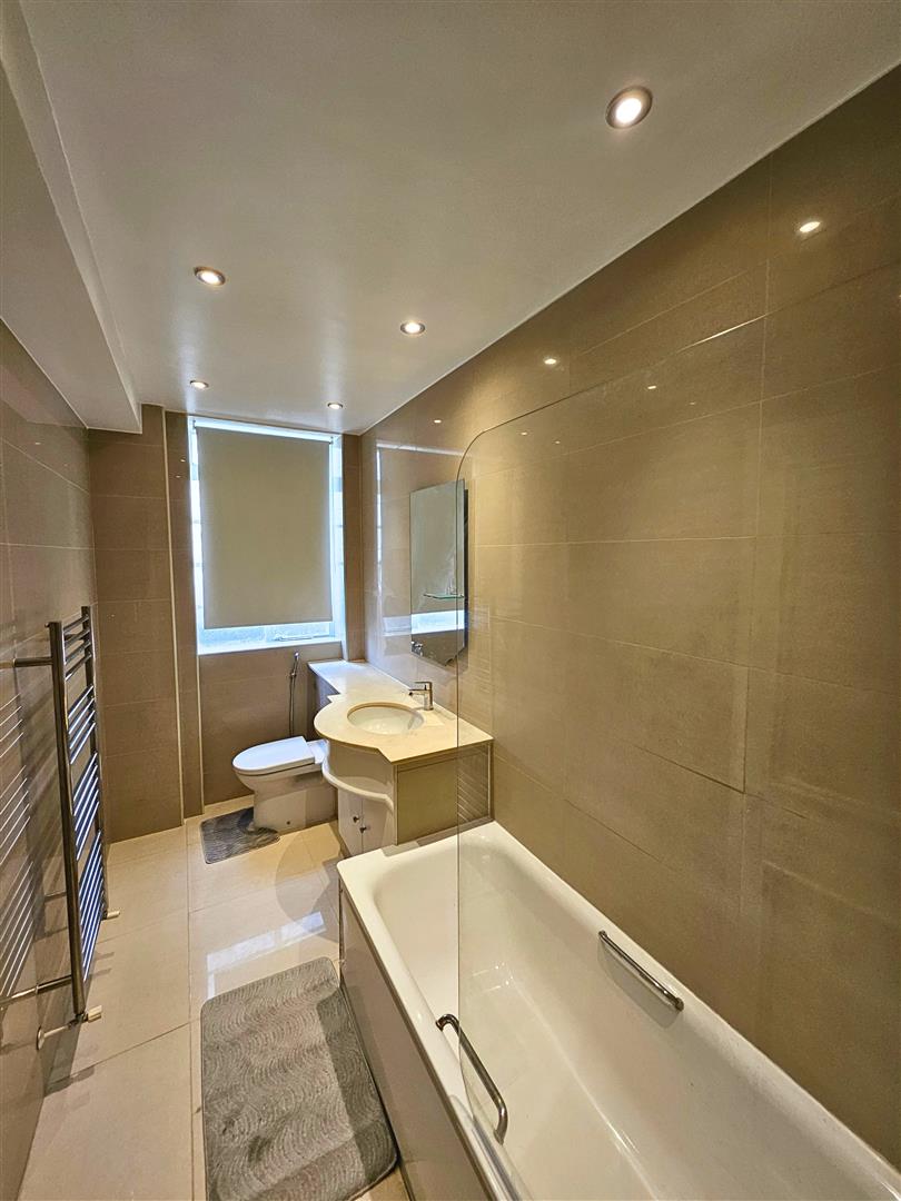 3 bed house for sale in London  - Property Image 8