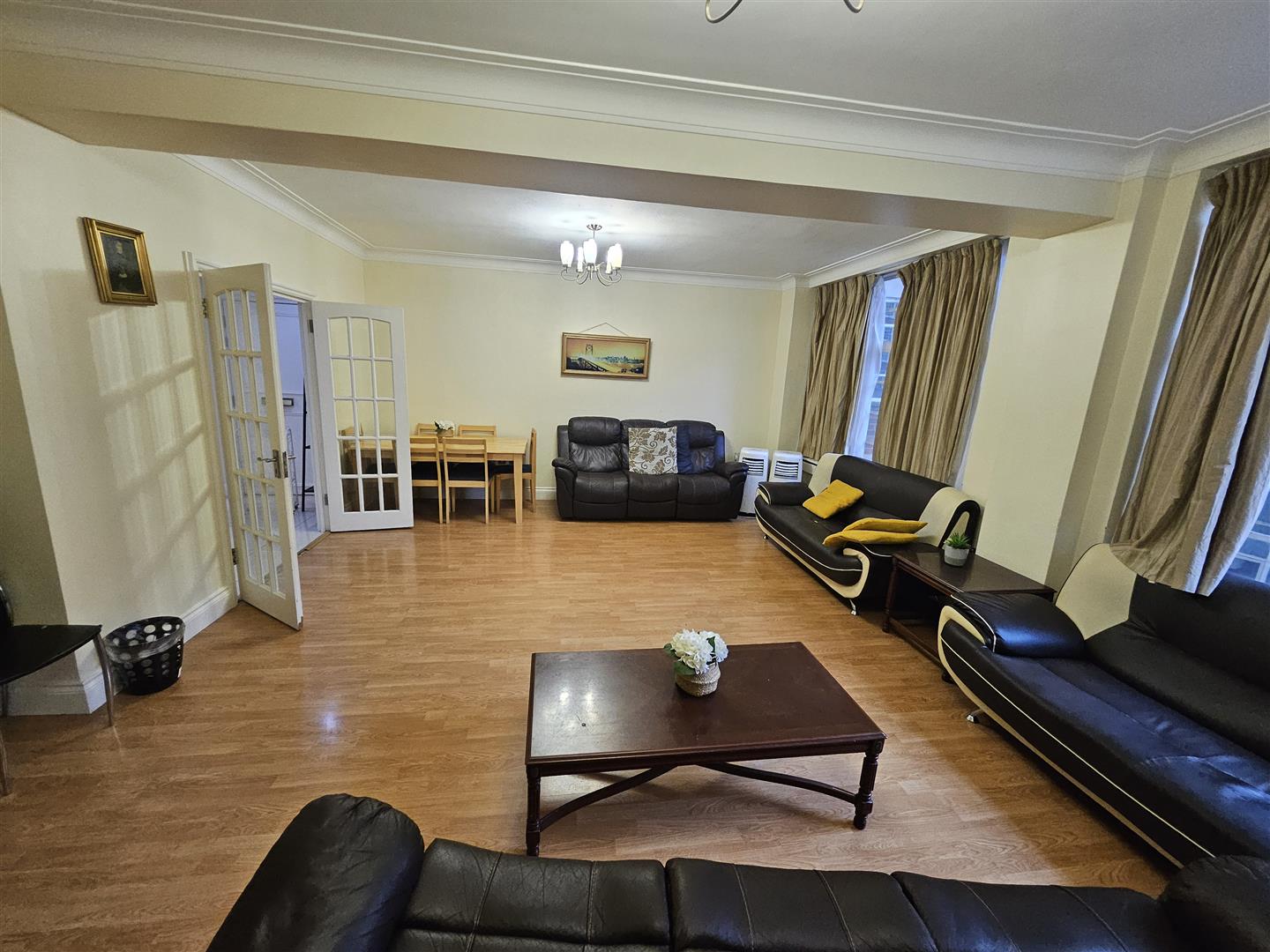 3 bed house for sale in London  - Property Image 6