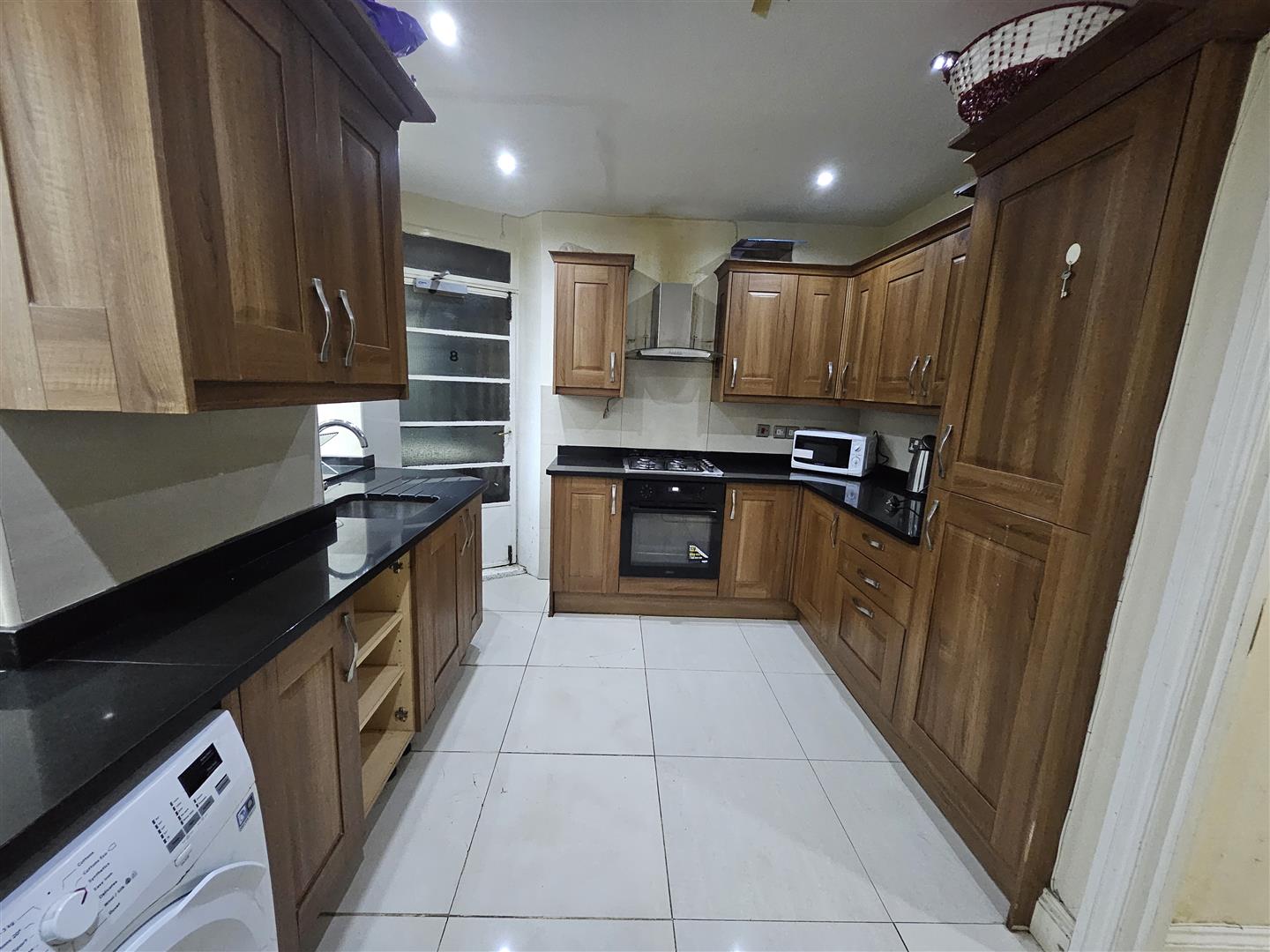 3 bed house for sale in London  - Property Image 9