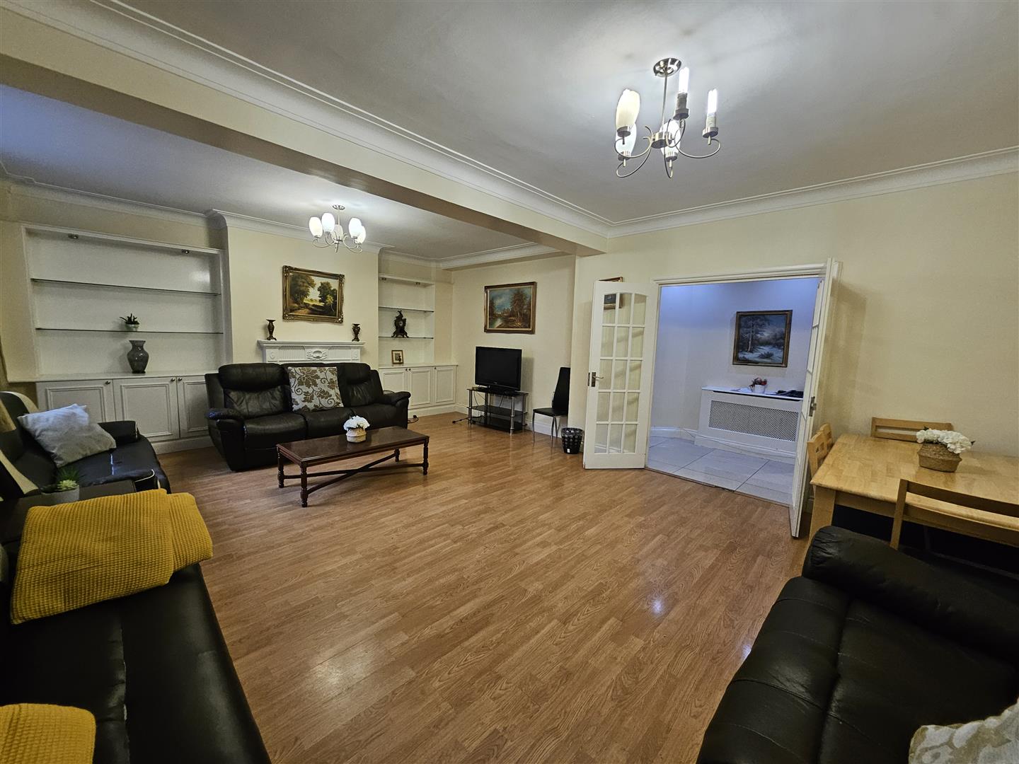 3 bed house for sale in London  - Property Image 5