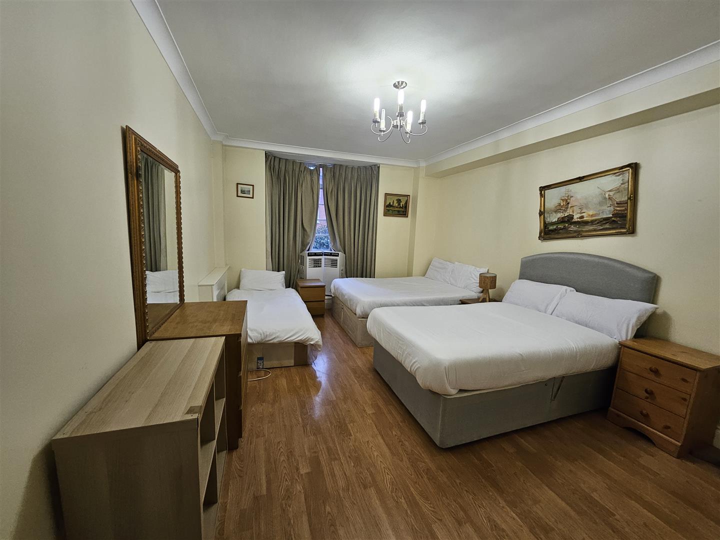 3 bed house for sale in London  - Property Image 11