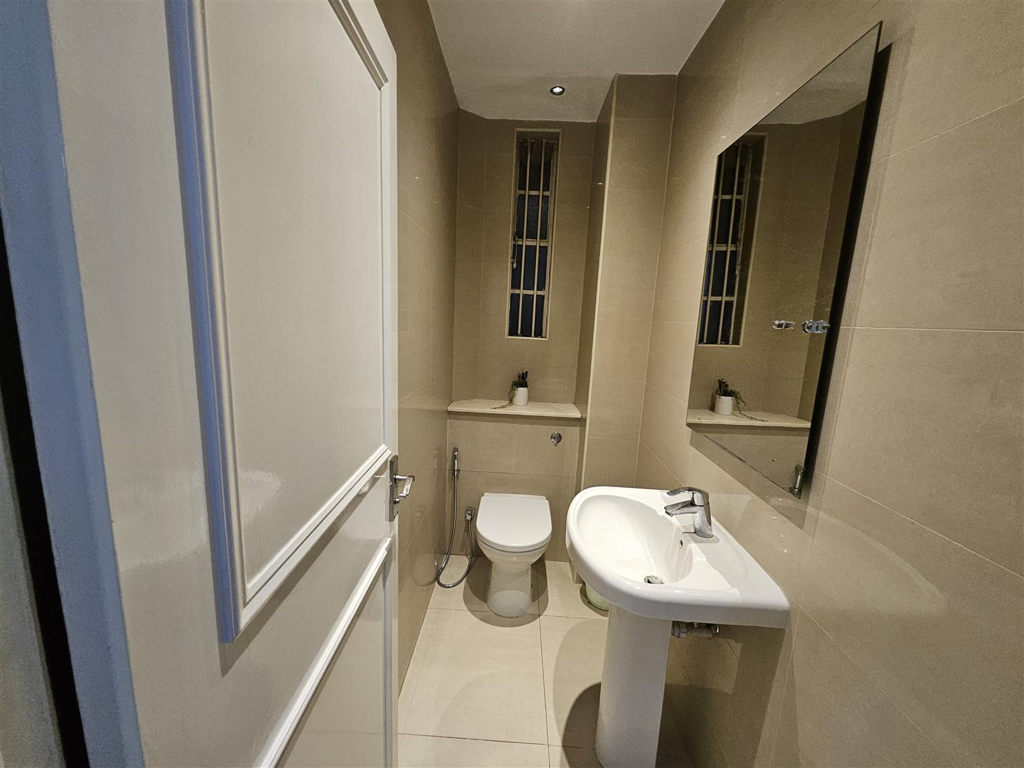 3 bed house for sale in London  - Property Image 7