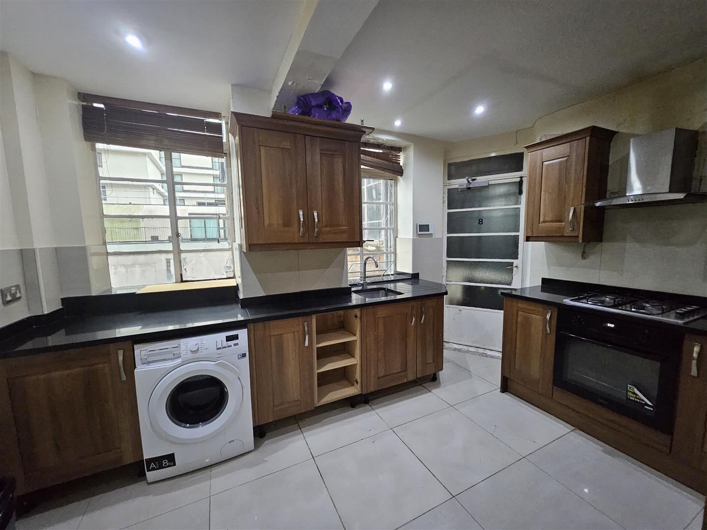 3 bed house for sale in London  - Property Image 8