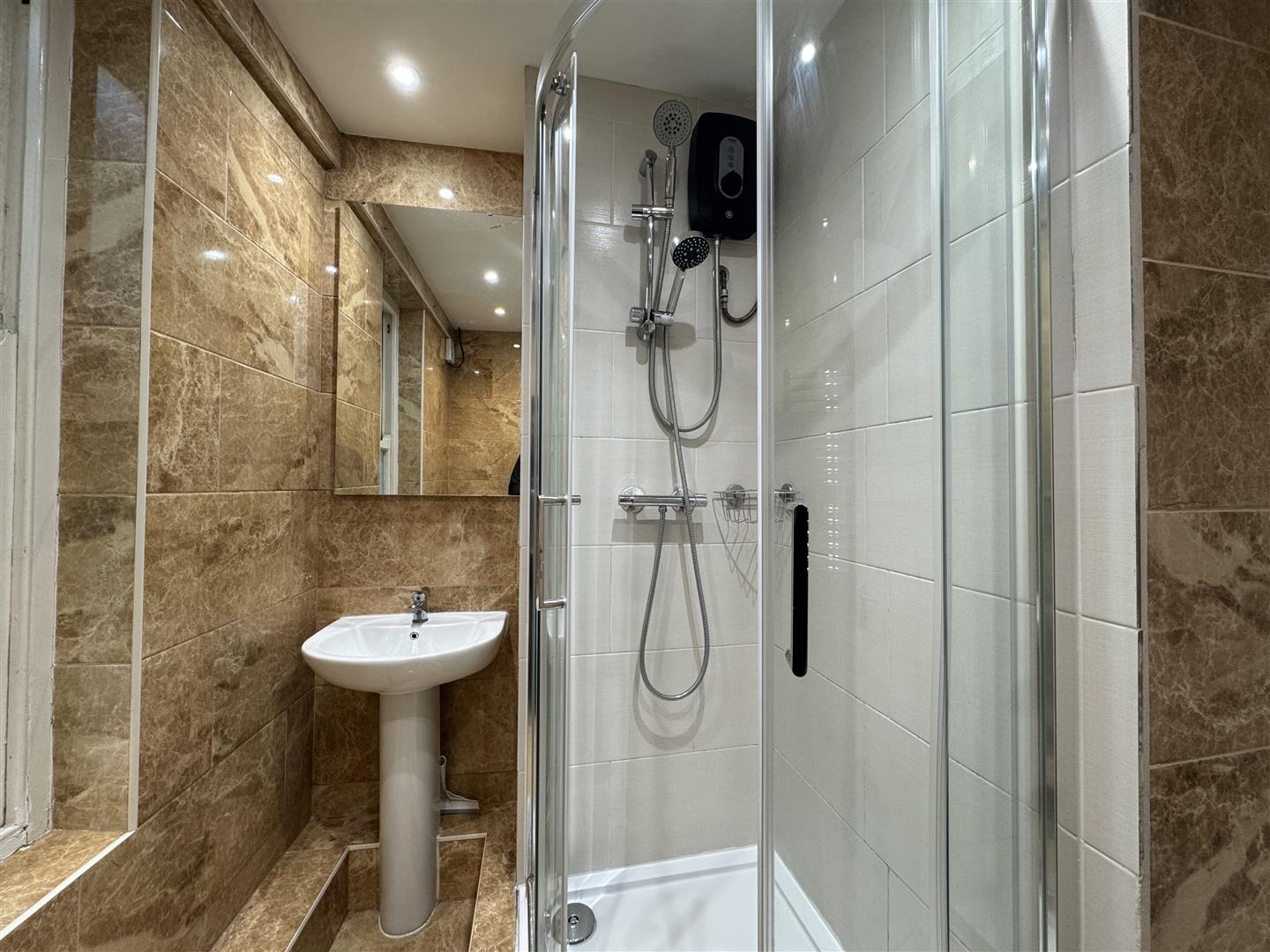 House to rent in Stourcliffe Street, London  - Property Image 7