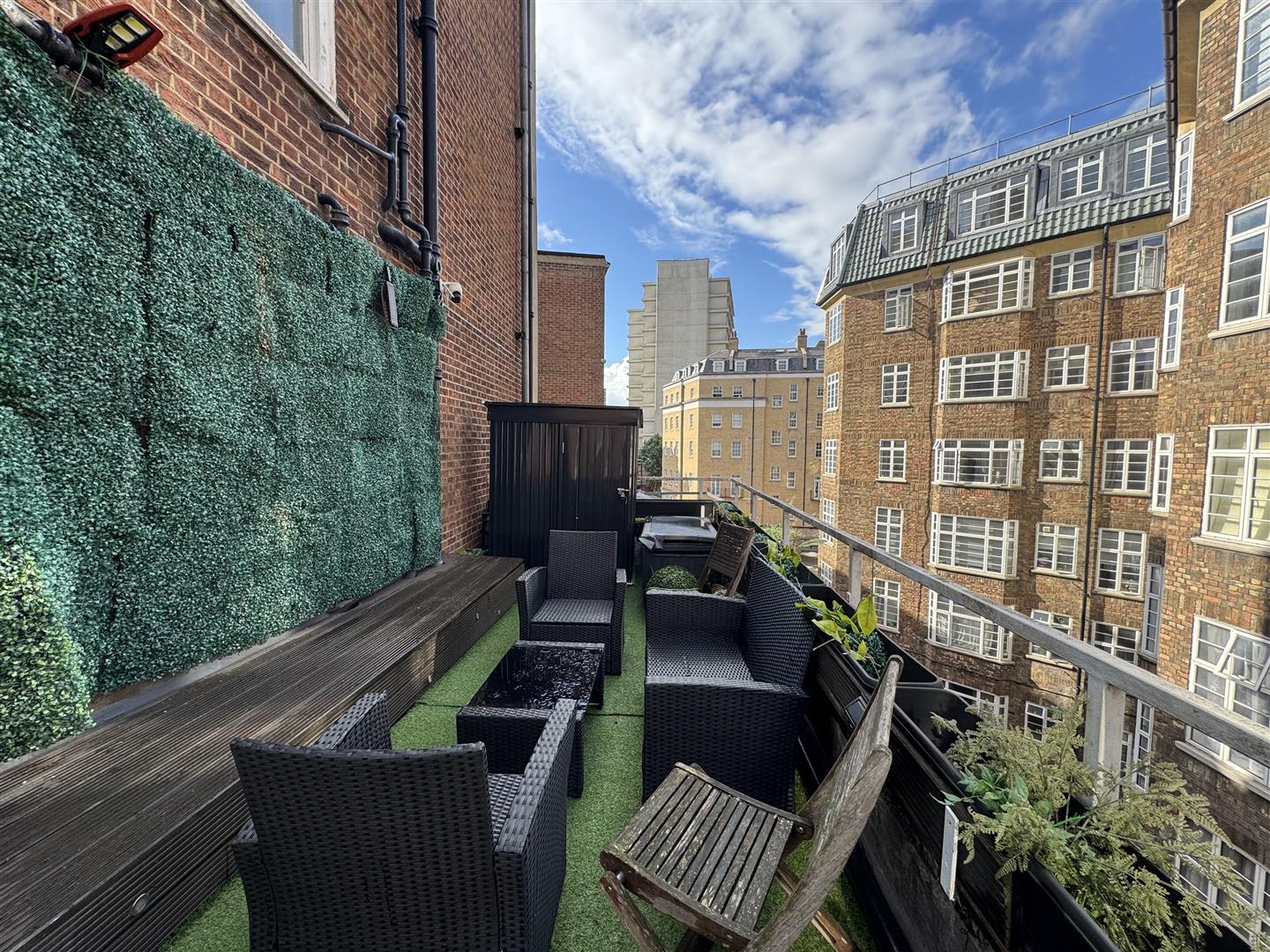 House to rent in Stourcliffe Street, London  - Property Image 2