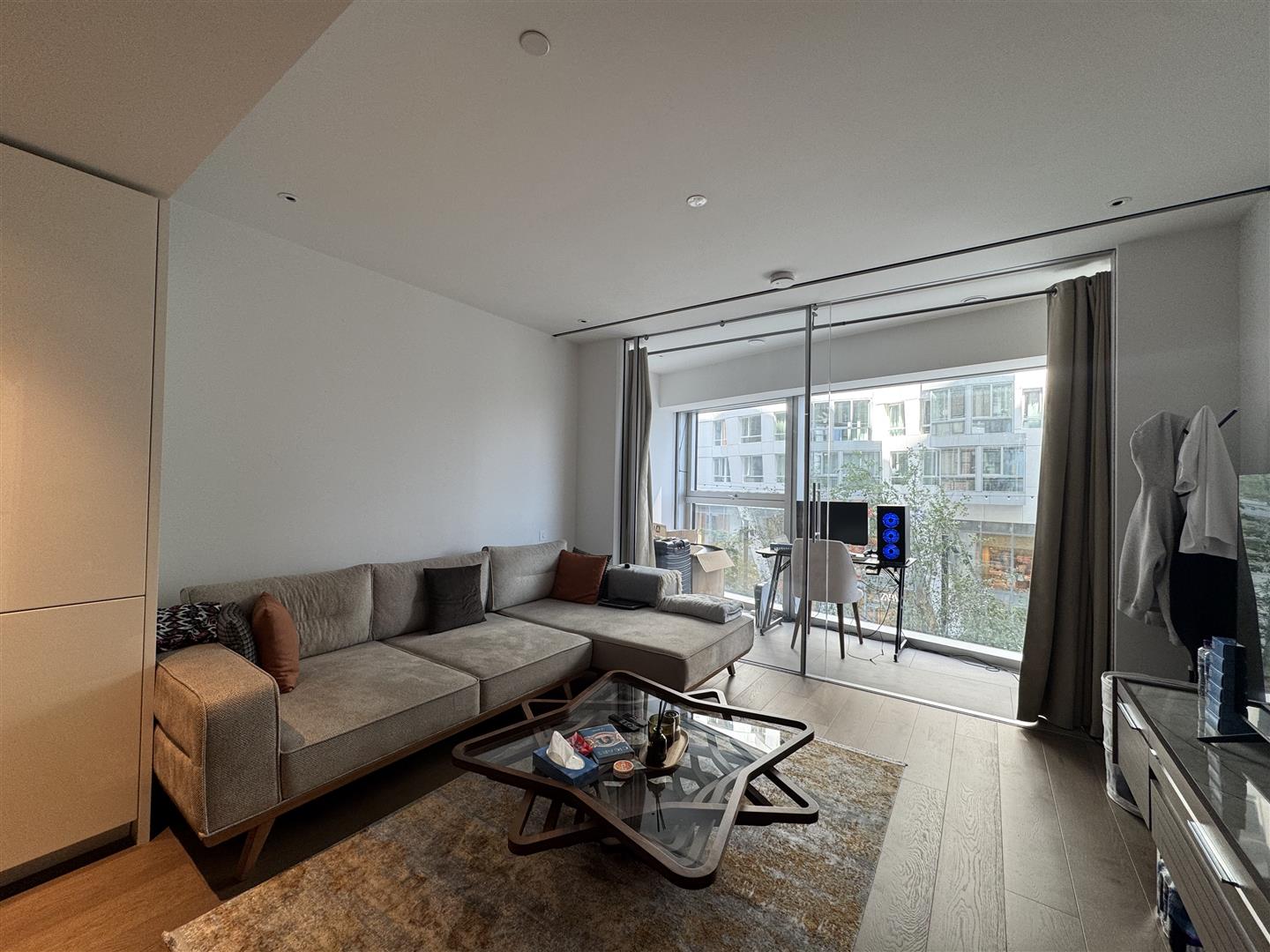 1 bed house to rent in Electric Boulevard, London
