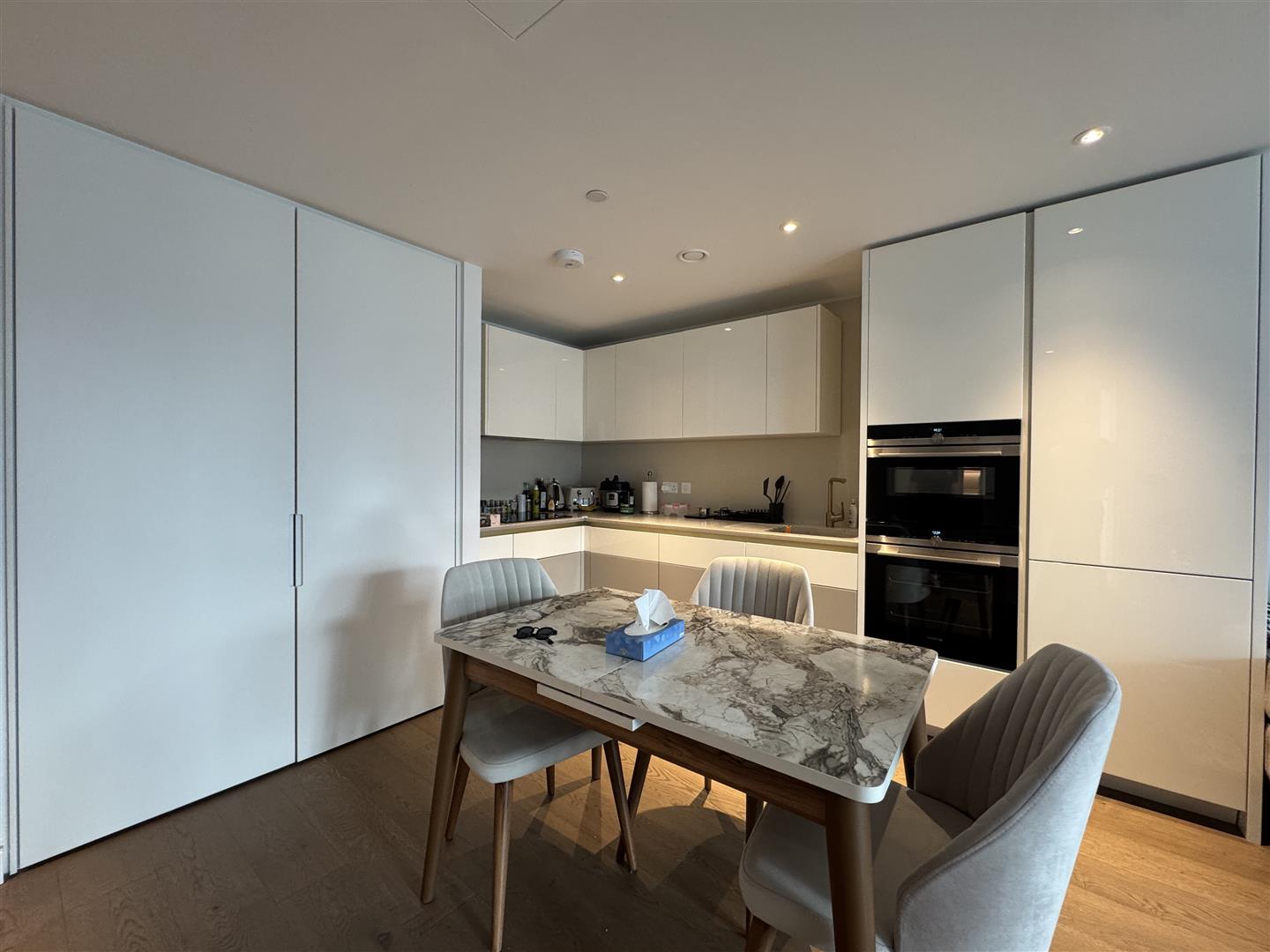 1 bed house for sale in Electric Boulevard, London  - Property Image 5