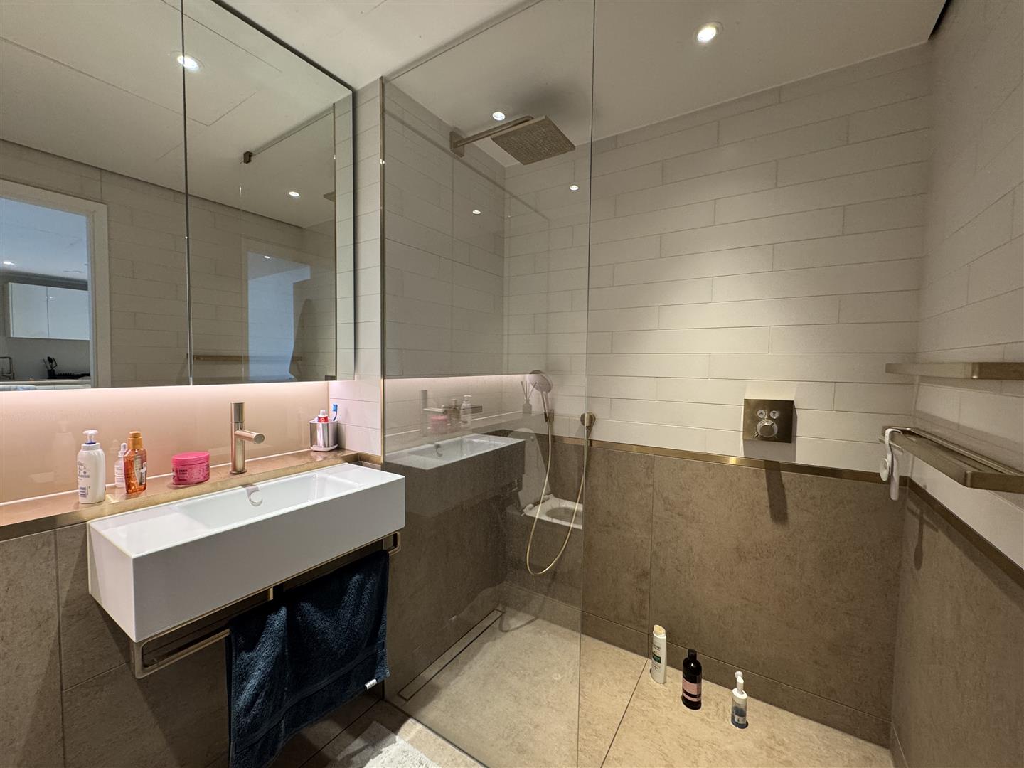 1 bed house for sale in Electric Boulevard, London  - Property Image 13