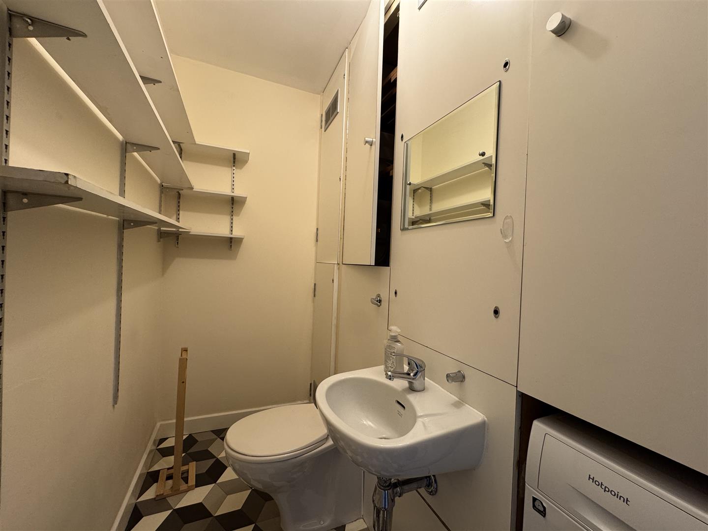 2 bed flat to rent in Finchley Road, London  - Property Image 7